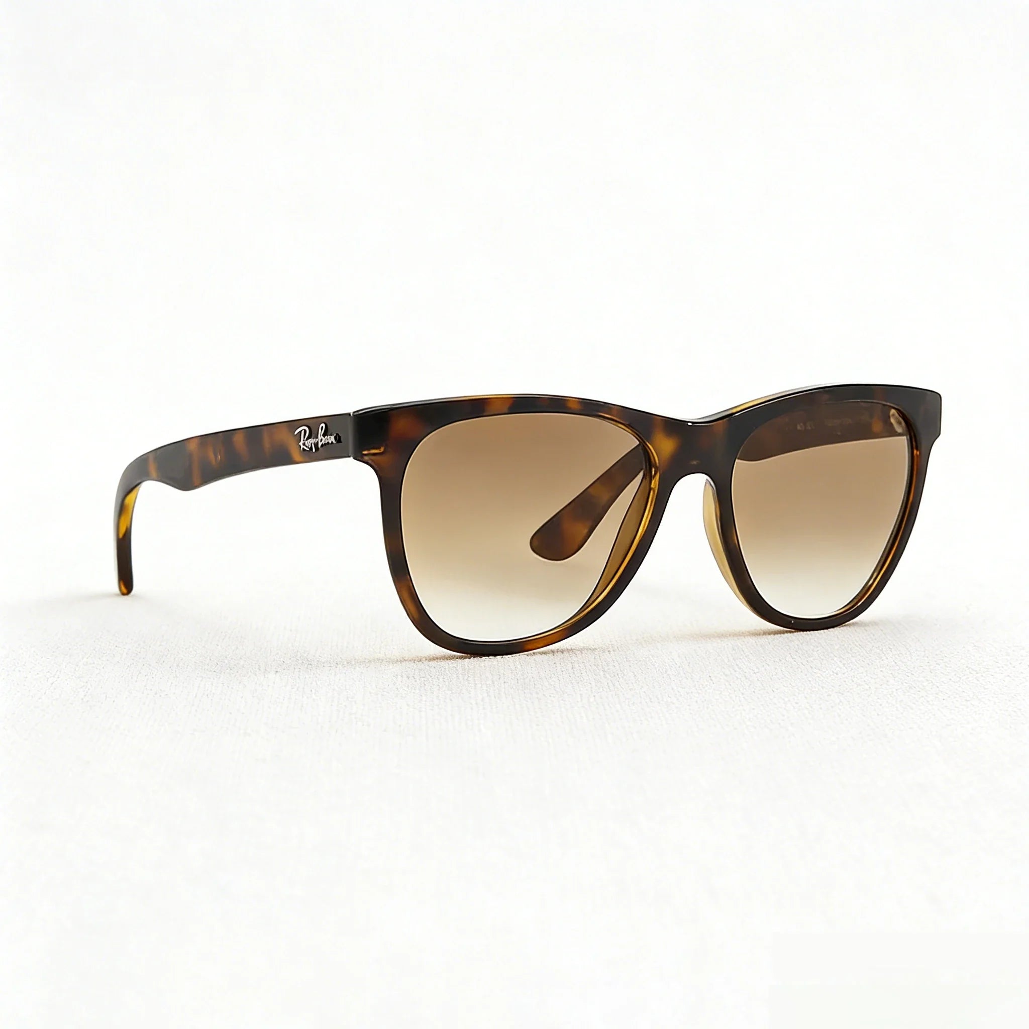 Ray Ban RB4184