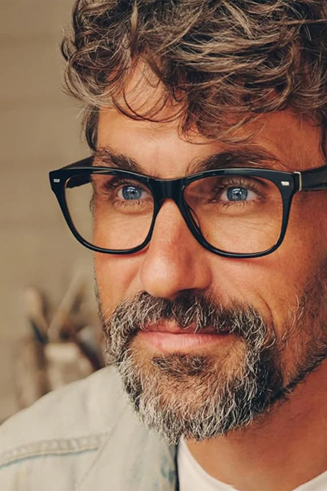 Light Responsive Lenses